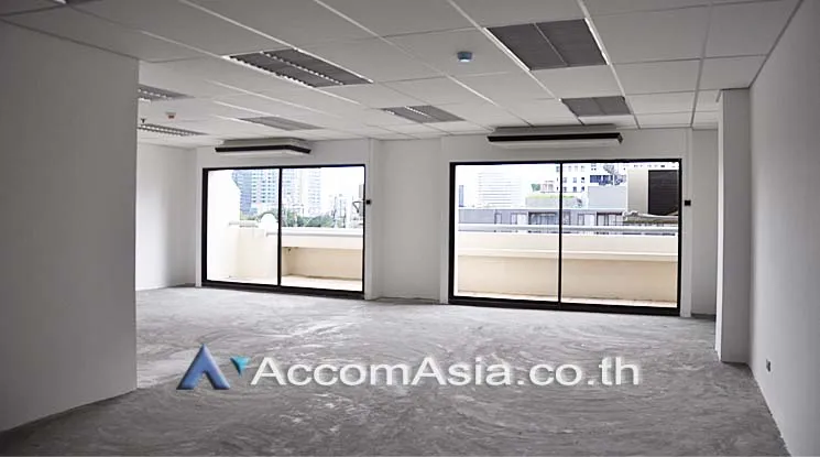 unit Office space For Rent in Ploenchit, Bangkok  near BTS Chitlom (AA16012)
